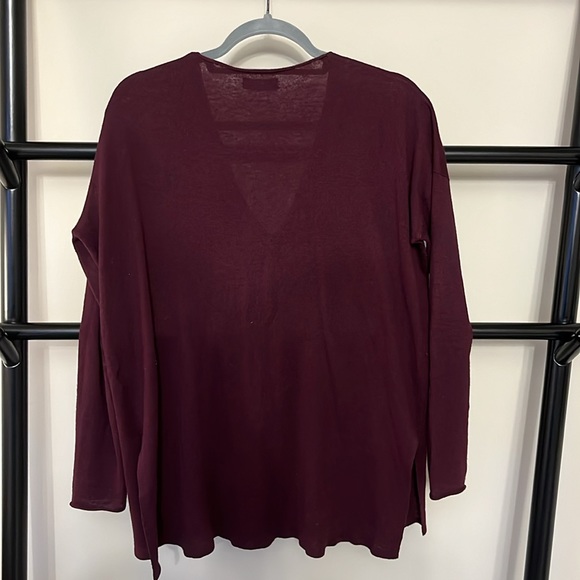 Babaton maroon tunic v-neck sweater - Picture 5 of 5
